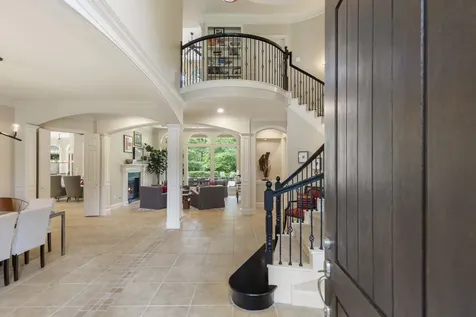 82 E Bracebridge Circle The Woodlands TX 77382