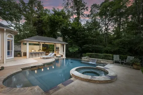 82 E Bracebridge Circle The Woodlands TX 77382