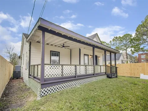 5108 Clay Street Houston TX 77023