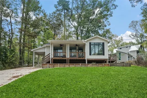 71 White Oak Street Point Blank TX 77364