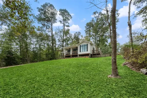 71 White Oak Street Point Blank TX 77364