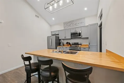 71 White Oak Street Point Blank TX 77364