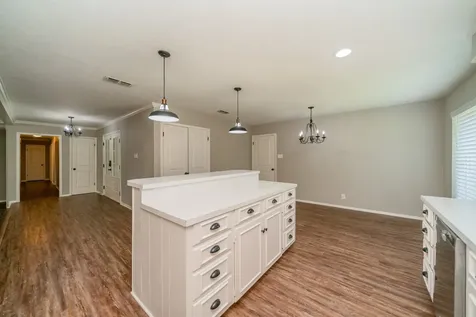 317 E Robinwood White Oak TX 75693