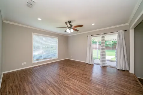 317 E Robinwood White Oak TX 75693
