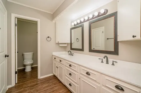 317 E Robinwood White Oak TX 75693