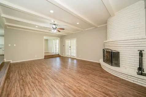 317 E Robinwood White Oak TX 75693