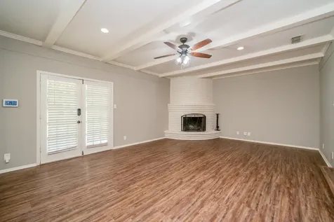 317 E Robinwood White Oak TX 75693