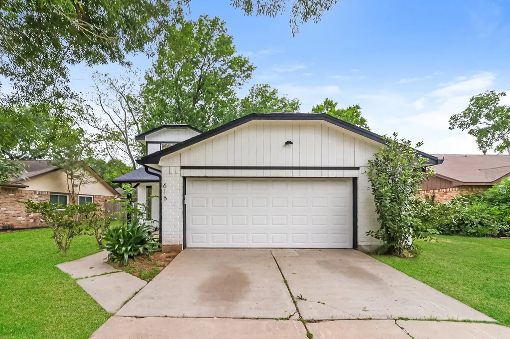 615 Old Colony Drive Richmond TX 77406