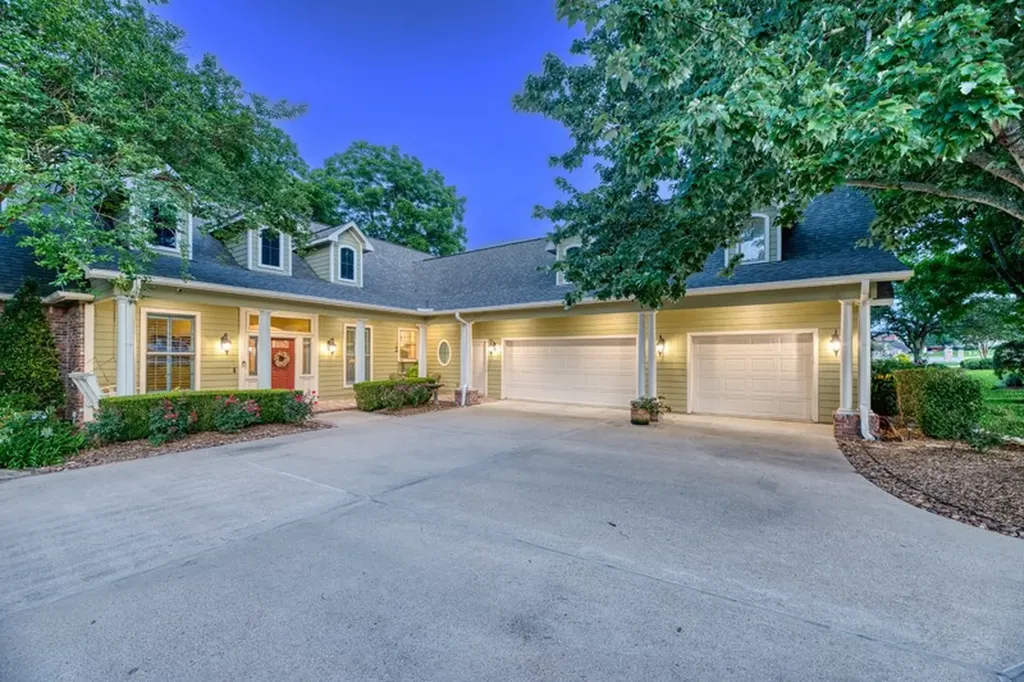 127 Anna Springs Lane Montgomery TX 77356