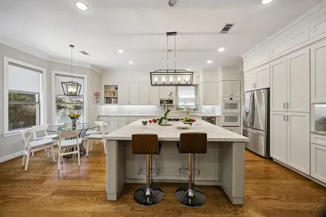4413 Darsey Street Bellaire TX 77401
