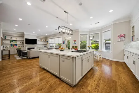 4413 Darsey Street Bellaire TX 77401