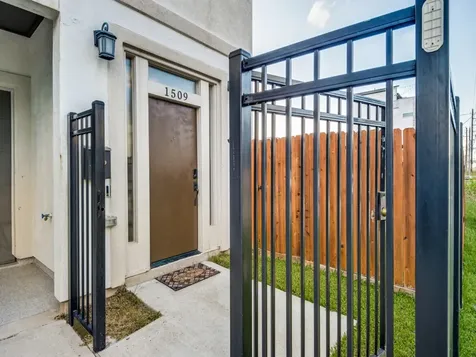 1509 Holly Street Houston TX 77007