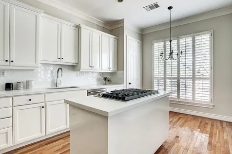 1933 Woodbury Street Houston TX 77030
