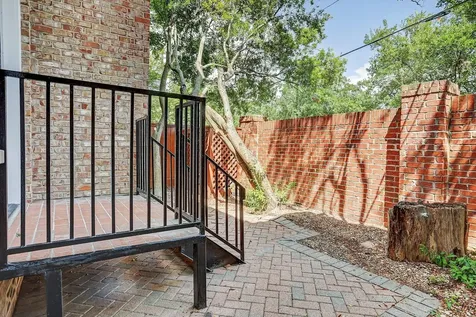1933 Woodbury Street Houston TX 77030
