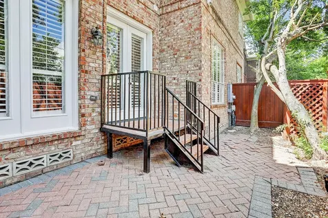 1933 Woodbury Street Houston TX 77030