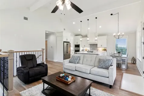 175 Vantage Drive Brookeland TX 75931