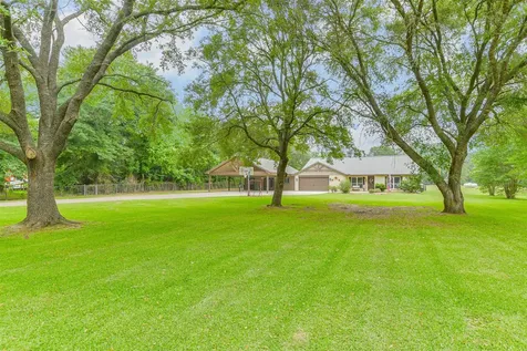 306 County Road 3997 Cleveland TX 77328