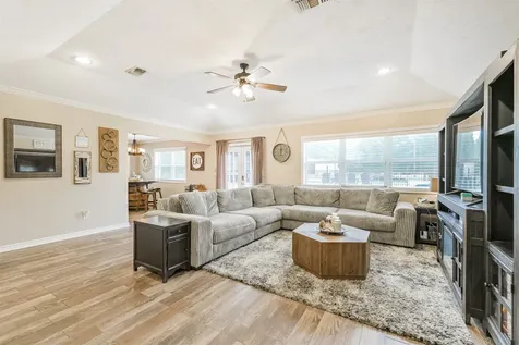 306 County Road 3997 Cleveland TX 77328