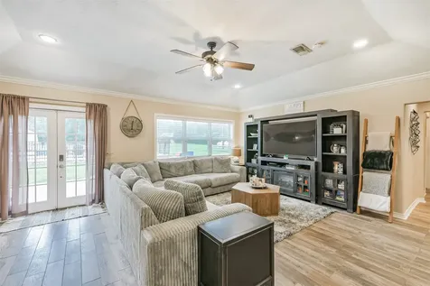 306 County Road 3997 Cleveland TX 77328