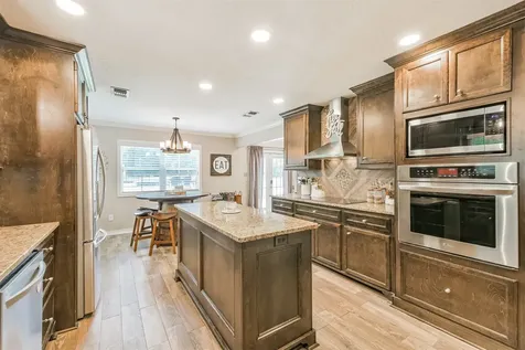 306 County Road 3997 Cleveland TX 77328