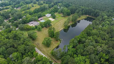 306 County Road 3997 Cleveland TX 77328