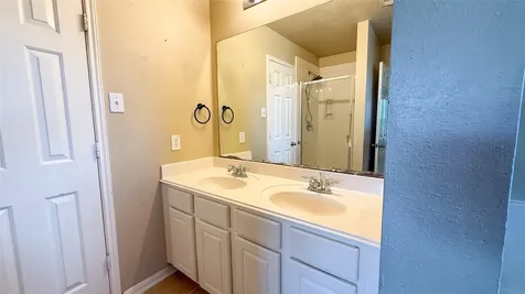 5127 Prosperity Circle Houston TX 77018