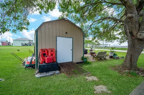 1495 W Bayshore Drive Palacios TX 77465