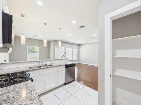 9214 Firnat Street Houston TX 77016