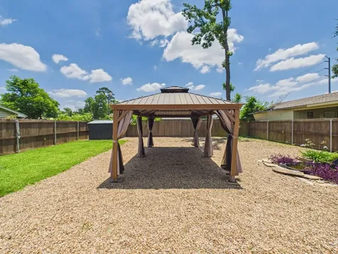 9214 Firnat Street Houston TX 77016