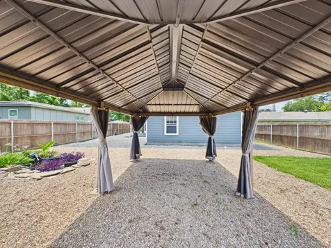 9214 Firnat Street Houston TX 77016