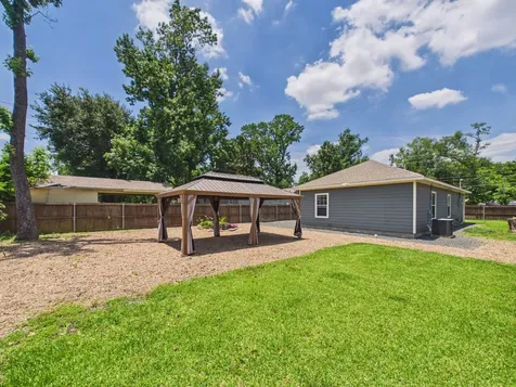 9214 Firnat Street Houston TX 77016