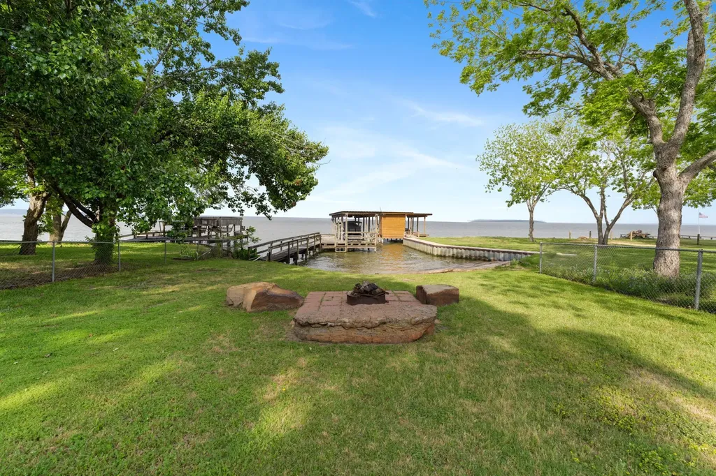 183 Lakeview Drive S Livingston TX 77351
