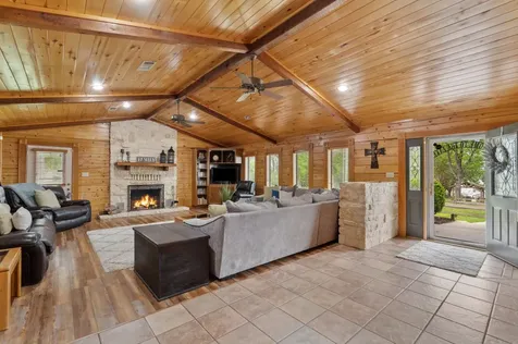 183 Lakeview Drive S Livingston TX 77351