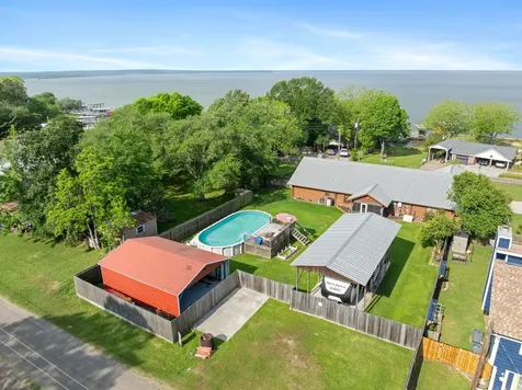 183 Lakeview Drive S Livingston TX 77351