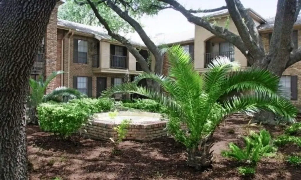 3400 Edloe Street 1014 Houston TX 77027