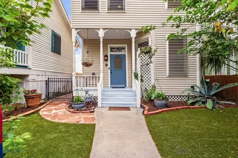 3826 Avenue O 1/2 Galveston TX 77550