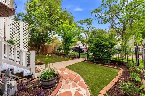 3826 Avenue O 1/2 Galveston TX 77550