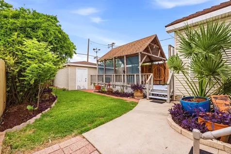 3826 Avenue O 1/2 Galveston TX 77550