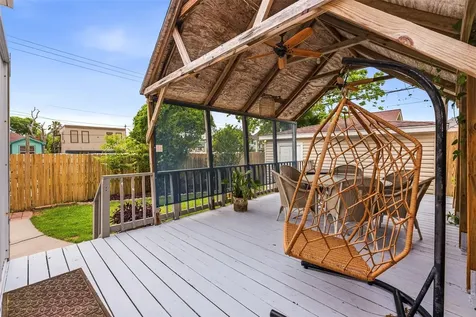 3826 Avenue O 1/2 Galveston TX 77550