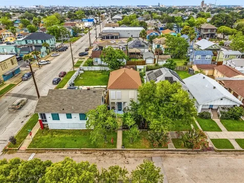 3826 Avenue O 1/2 Galveston TX 77550