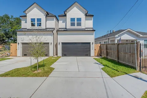 123 Amundsen Street B Houston TX 77009