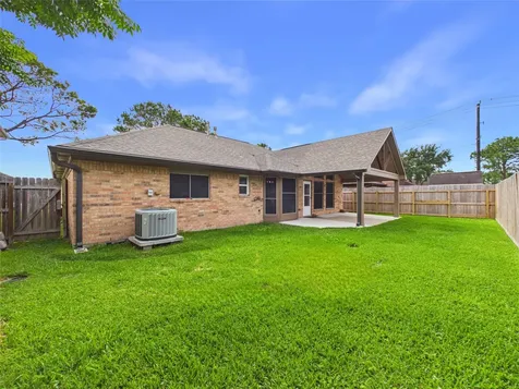 1105 Glencrest Drive La Porte TX 77571