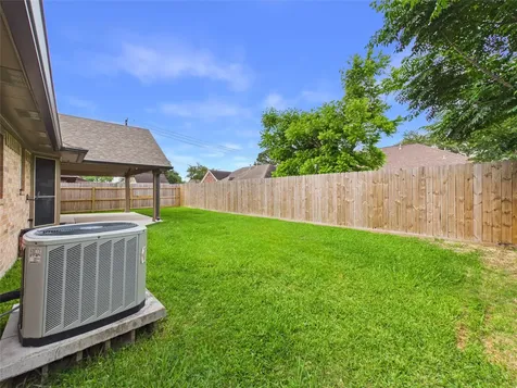 1105 Glencrest Drive La Porte TX 77571