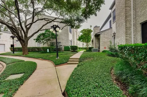 7326 Regency Square Court 7326 Houston TX 77036