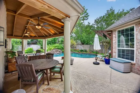 16 Pecan Gorge Court Sugar Land TX 77479