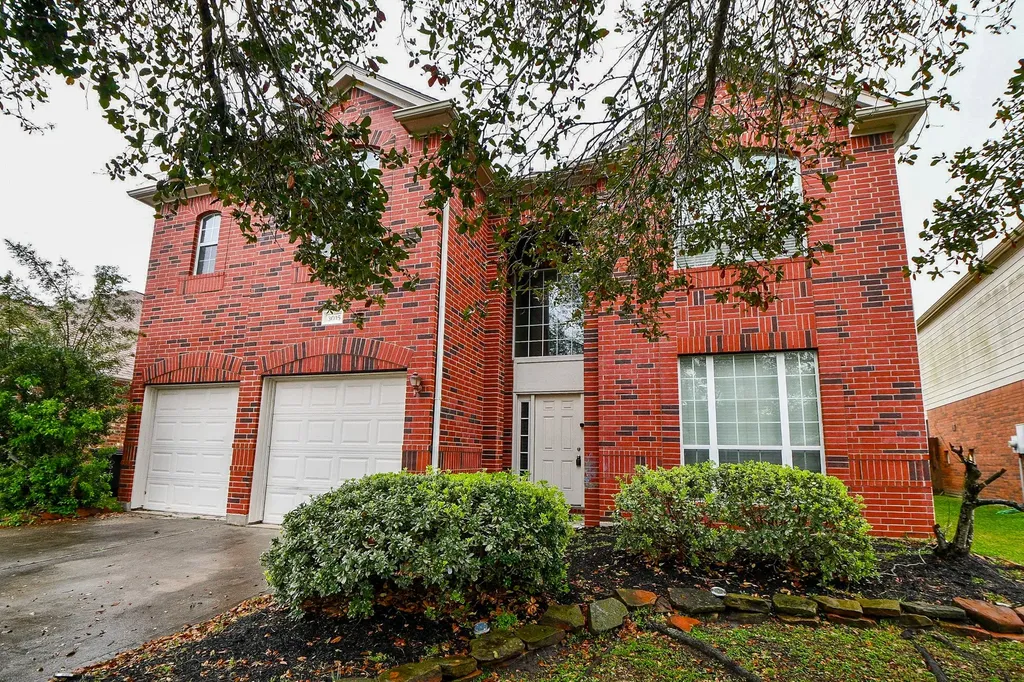 3015 Darby Brook Drive Fresno TX 77545