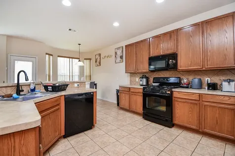 3015 Darby Brook Drive Fresno TX 77545