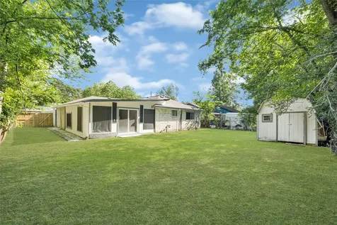 7026 Hedgewood Street Houston TX 77016