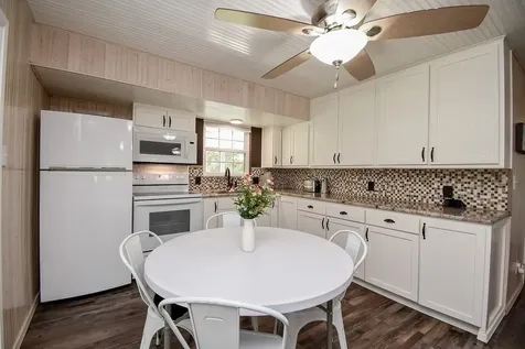 1678 Bayview Drive Palacios TX 77465