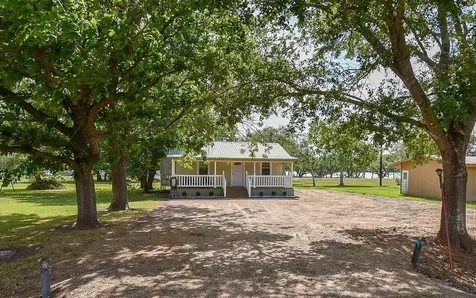 1678 Bayview Drive Palacios TX 77465